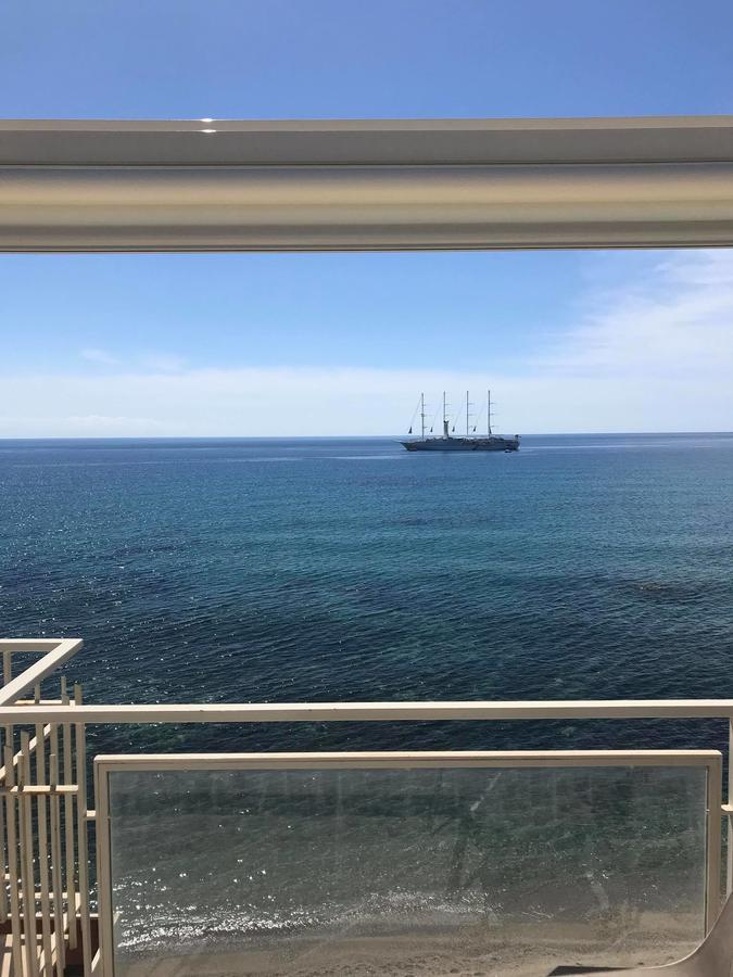 Alojamento de Acomodação e Pequeno-almoço Nina Giardini Naxos