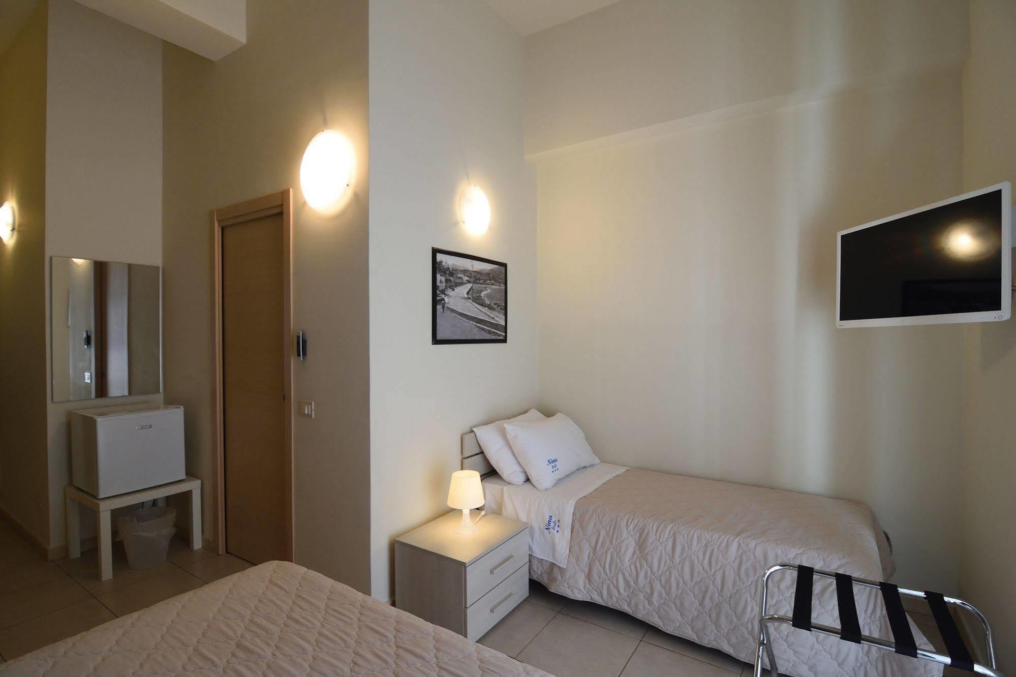 Couette-café Nina Giardini-Naxos